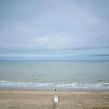 In Near Belgium Pier Apartment Blankenberge