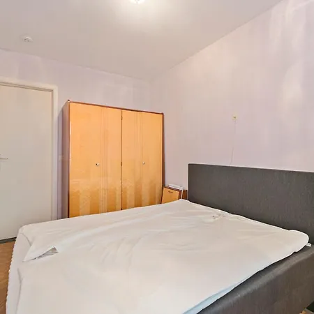 In Near Belgium Pier Apartment *